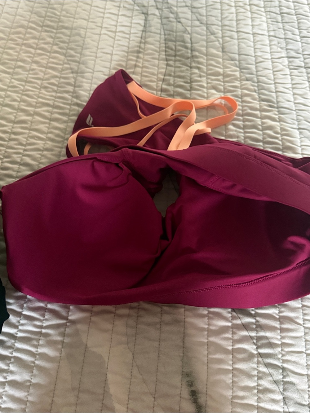 Fabletics XXL 1X Sports Bras With removable Pads - Picture 4 of 5